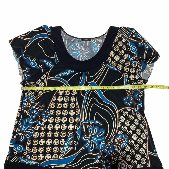 PERSEPTION Women Short Sleeve Abstract Blouse - Picture 7 of 10